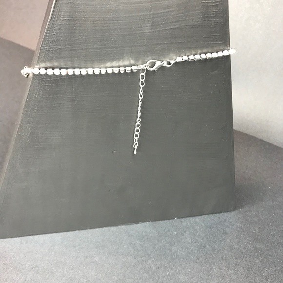 🆑 Silver Crystal Deco Firework Necklace - Picture 5 of 5